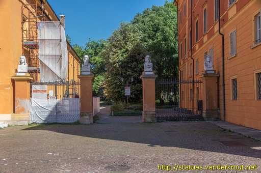 Carpi /  Busti di personaggi carpigiani famosi