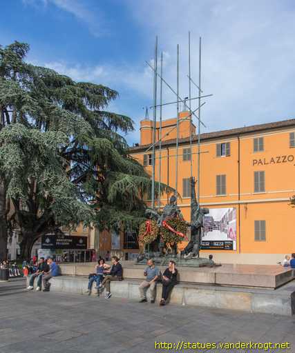 Reggio nell'Emilia /  Monumento alla Resistenza