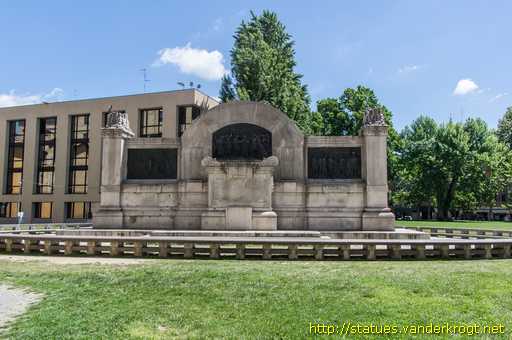 Parma /  Monumento a Giuseppe Verdi