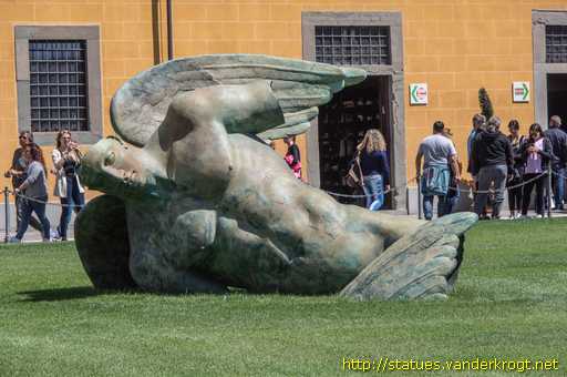 Pisa /  Angelo caduto