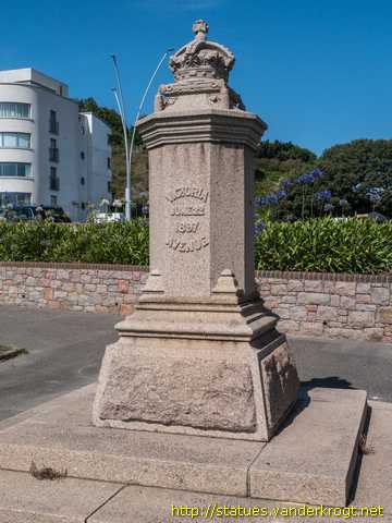 Saint Helier /  Jubilee Crown