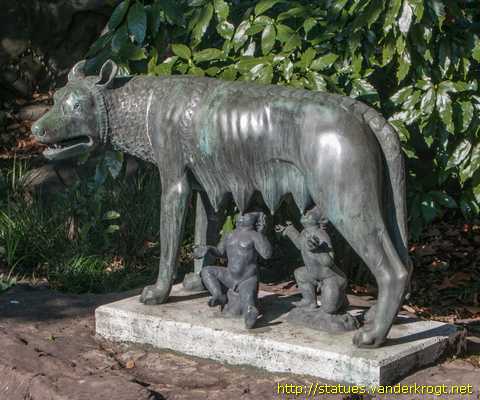 Tokyo - 東京 /  ルーパロマーナ