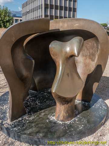 Vaduz / Figure in a Shelter