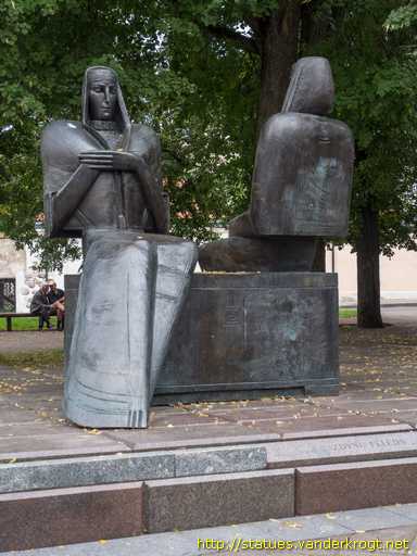 Vilnius /  Seserys - Lazdynų Pelėda