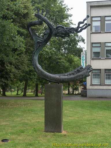 Birštonas /  Mergaitė su dūdelėm