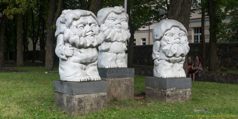 Šiauliai /  Trys nykštukai