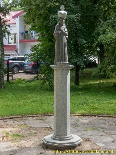 Šventoji /  Dievo motinos skulptūra