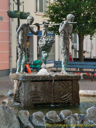 Grevenmacher /  Fontaine des messagers