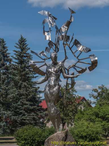 Valmiera /  Dāvana nākošajai tūkstošgadei