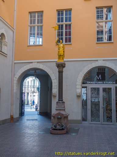 Rīga /  Zelta bruņinieks