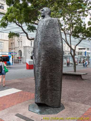 Auckland /  Maori Warrior in Kaitaka Cloak