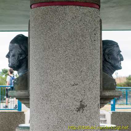 Wellington /  Centennial Memorial