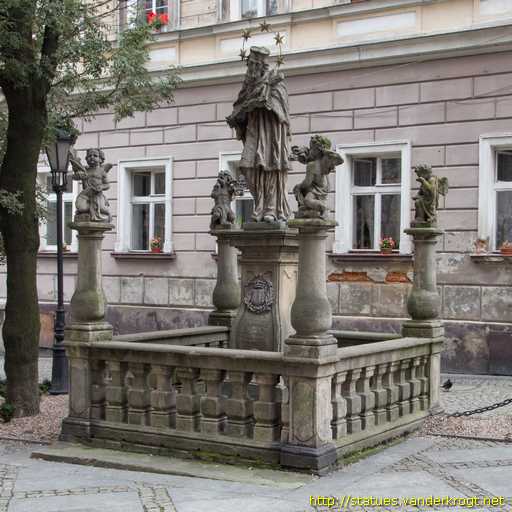 Kłodzko /  Święty Jan Nepomucen z aniołami