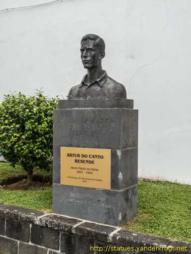 Vila Franco do Campo /  Artur do Canto Resende