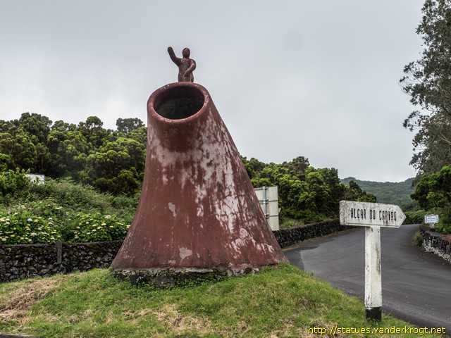 Porto Judeu /  Os Montanheiros e a natureza