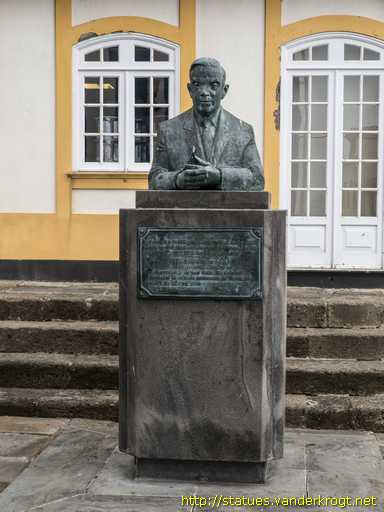 Praia da Vitória /  Vitorino Nemésio