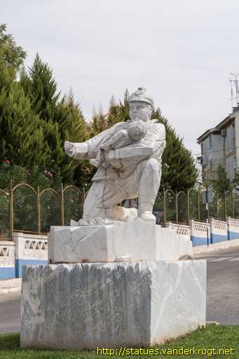 Borba /  Monumento ao Bombeiro Voluntário