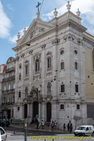 Lisboa /  Estátuas na Igreja da Nossa Senhora da Encarnação