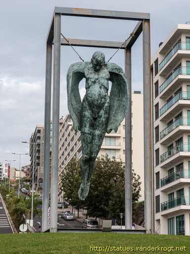 Funchal /  Anjo da Praça da Assicom