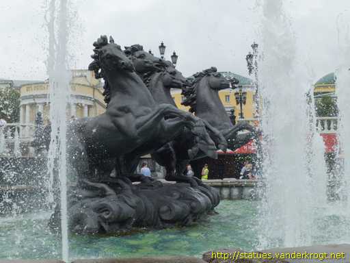 Moscow - Москва /  Четыре времени года