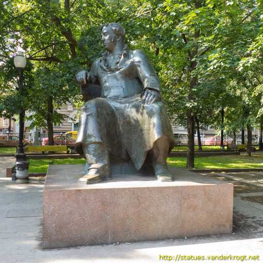 Moscow - Москва /  Памятник И. А. Крылову