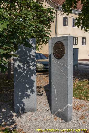Žužemberk /  Spomenik na znane Suhokranjce