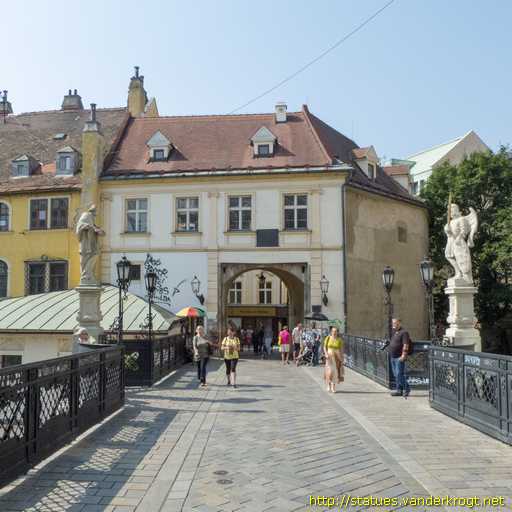 Bratislava /  Svätý Michal a Svätý Ján Nepomucký