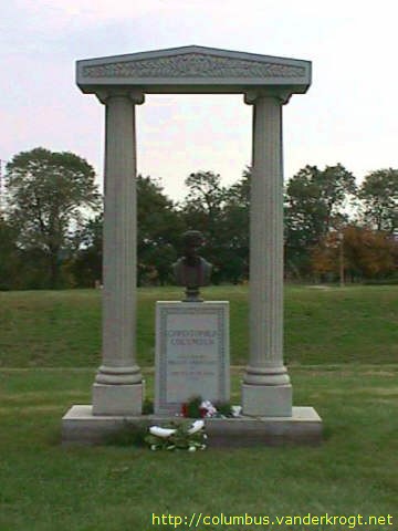 Des Moines / Bust of Christopher Columbus