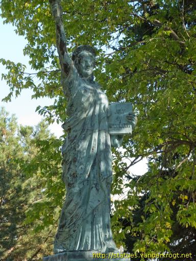 Chadron /  Replica of the Statue of Liberty