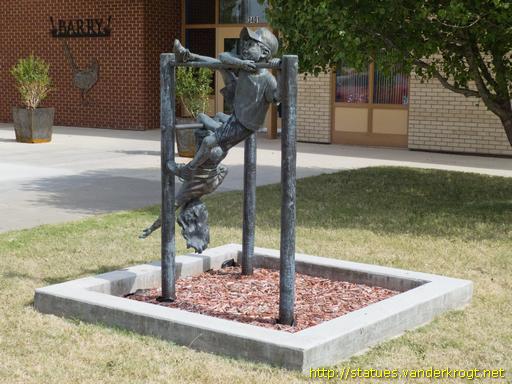 Clovis /  Hangin' Around