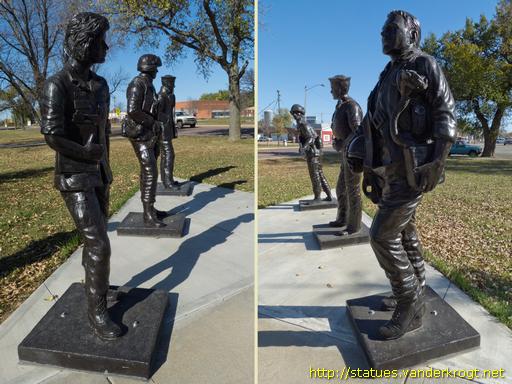 Woonsocket /  Sanborn County War Memorial