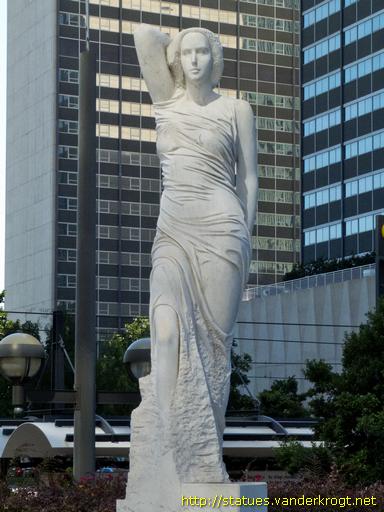Dallas /  Two classic female figures