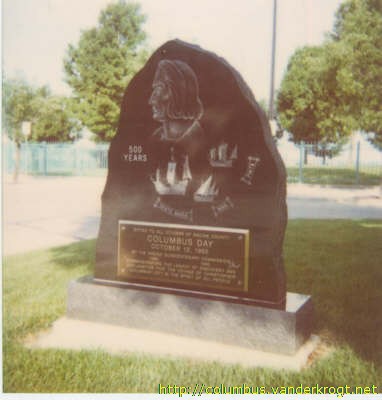 Racine /  Columbus monument