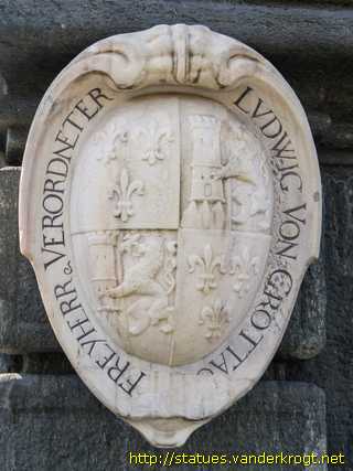 Klagenfurt - Lindwurmbrunnen und Herkulesfigur