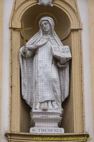 Sankt Pölten - Heiligenstatuen an der Prandtauerkirche
