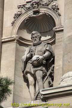 Wien - Fassadenstatuen des Naturhistorisches Museums