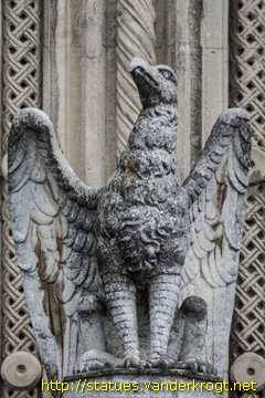 Wien - Fassadenstatuen des Heeresgeschichtliches Museums