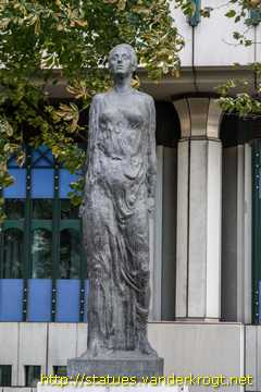 Wien - Sieben Skulpturen von Anton Hanak