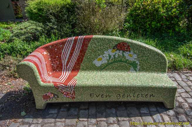 Achterbroek - Social Sofa 'Achterstraat'