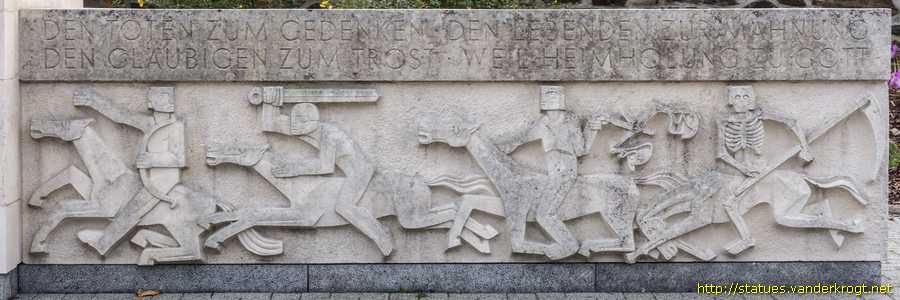 Sankt-Vith - Kriegerdenkmal - Die Apokalyptischen Reiter