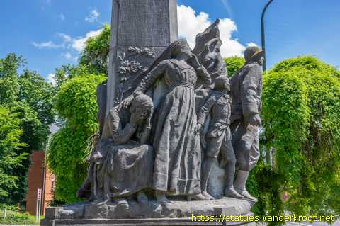Marche-en-Famenne - Monument aux Morts