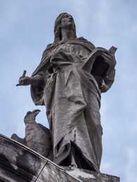 Namur - Statues de saints á la Cathédrale Saint-Aubain