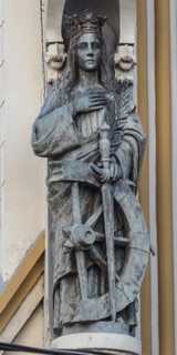 Belo Horizonte - Estátuas dos santos na Basílica de Lourdes