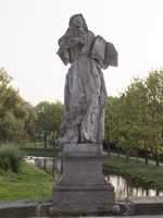 Click for larger photo in separate window