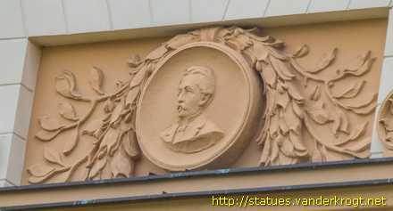 Polička - Jan Amos Komenský a dva neznámé muže