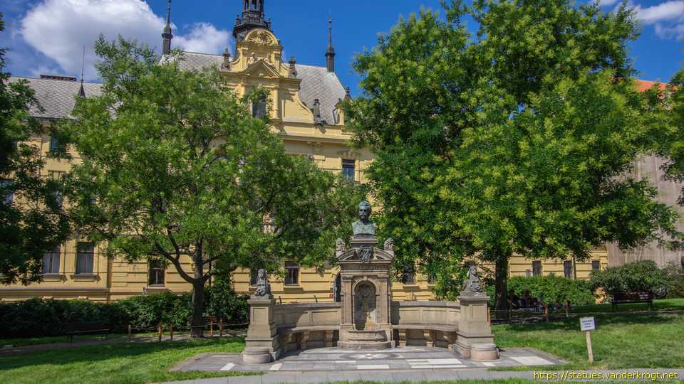 Praha - Vítĕzslav Hálek