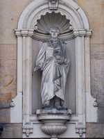 Click for larger photo in separate window