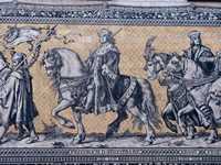 Click for larger photo in separate window