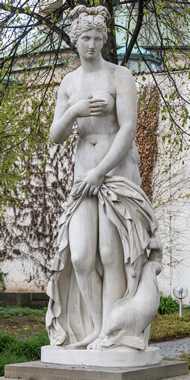 Stuttgart - Griechische Frauenstatuen