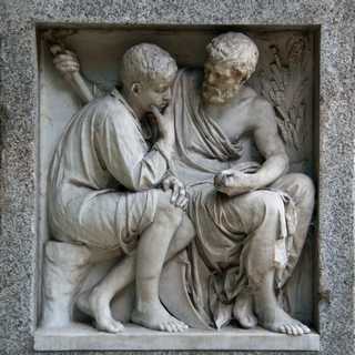 Justus von Liebig (München) - relief on pedestal